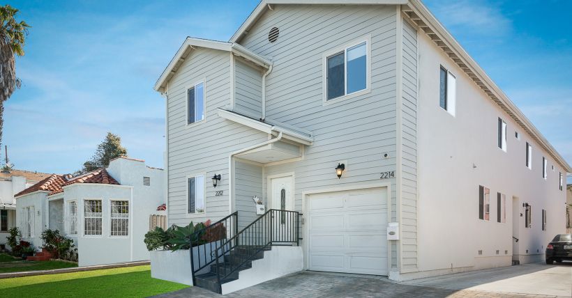 Mid City: 2216 South Palmgrove